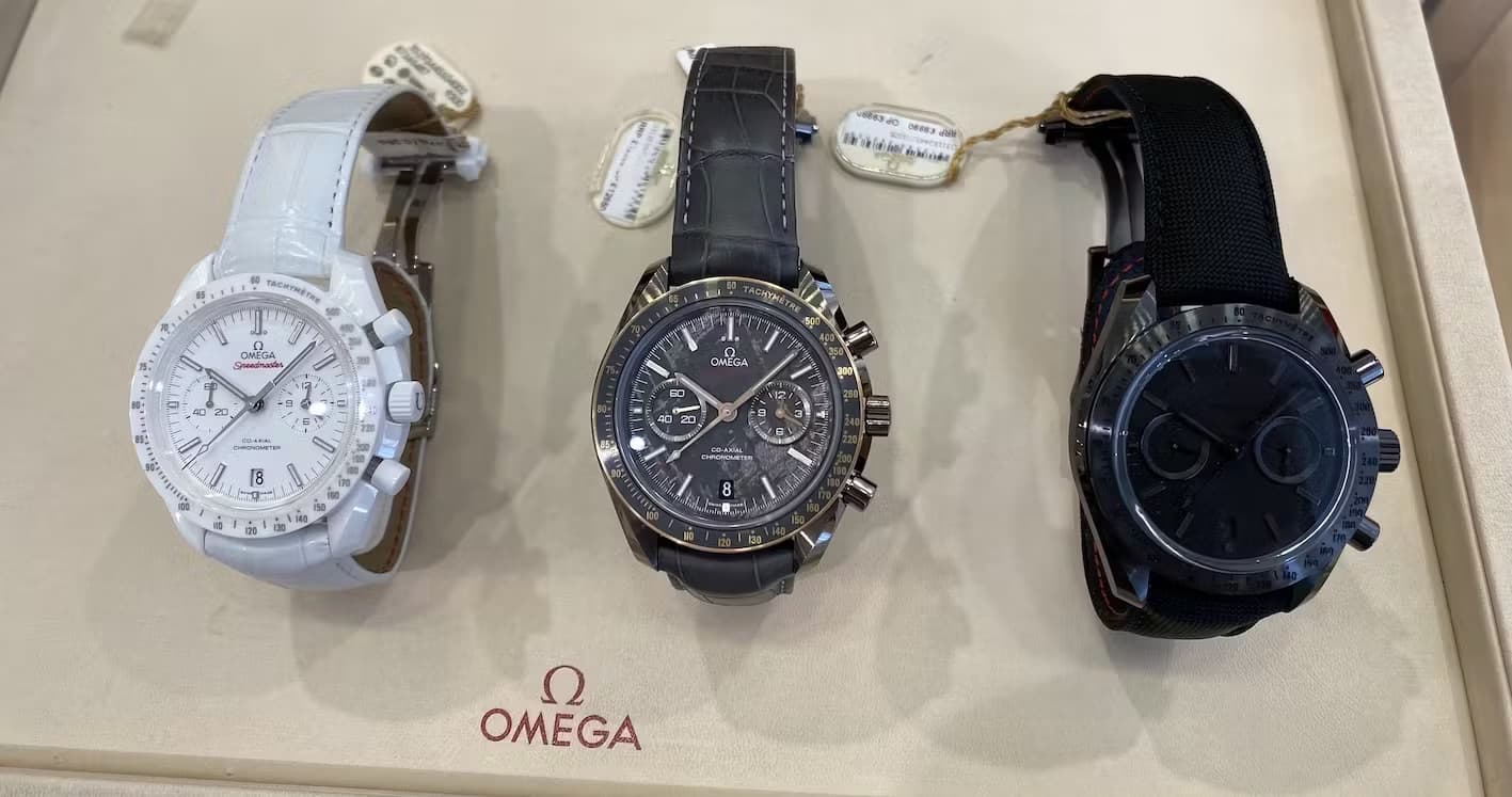 There are hundreds of variations of the Omega Speedmaster. They'll share some common features