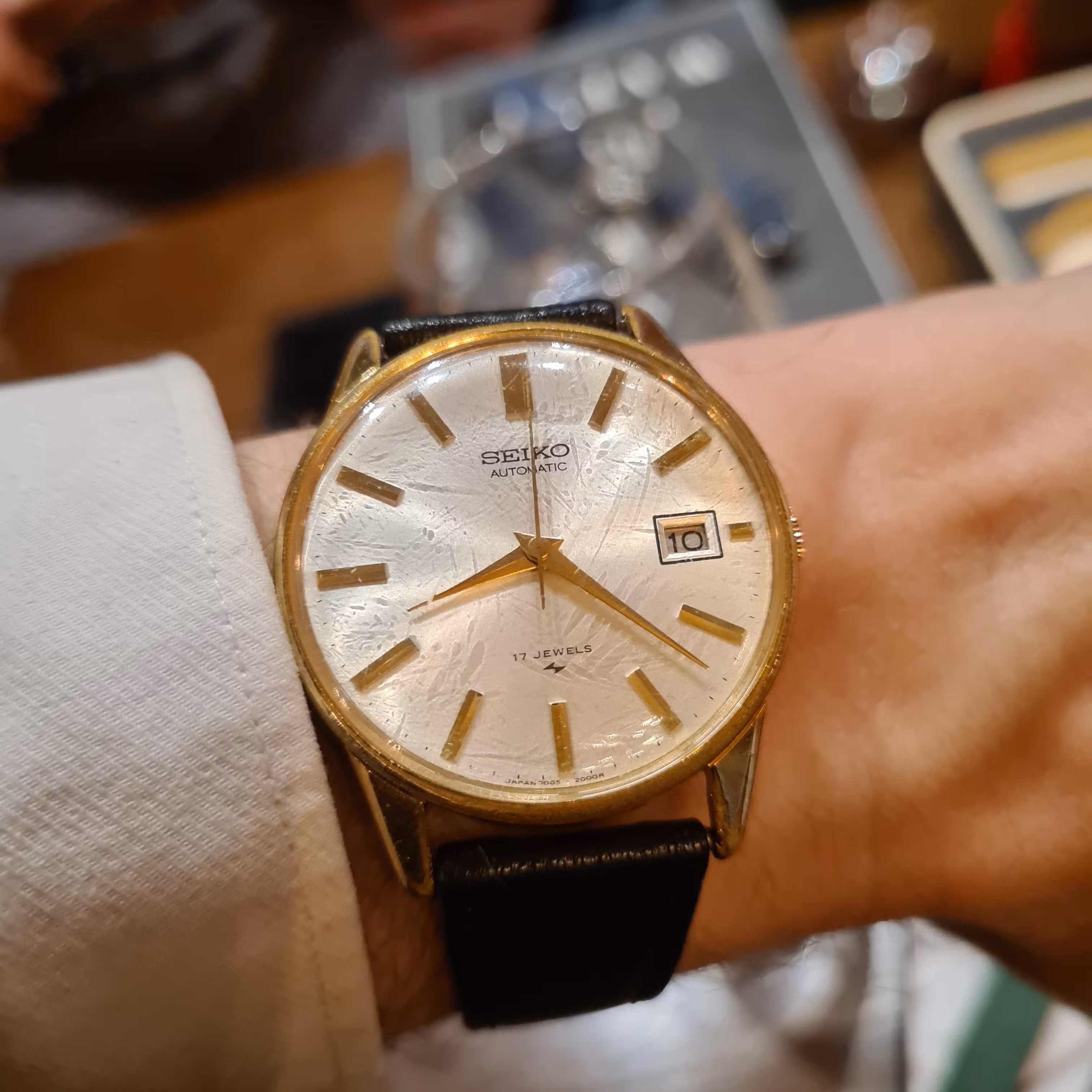 Front, Dial-side view of the Vintage Seiko from the 1970s or 1980s
